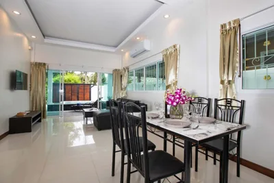 Family 2BR Villa Lancelot 3 with Jacuzzi Pool, just 10 min drive NaiHarn and Rawai – 사진 11